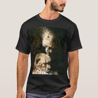 T-shirt de baiser de guépard