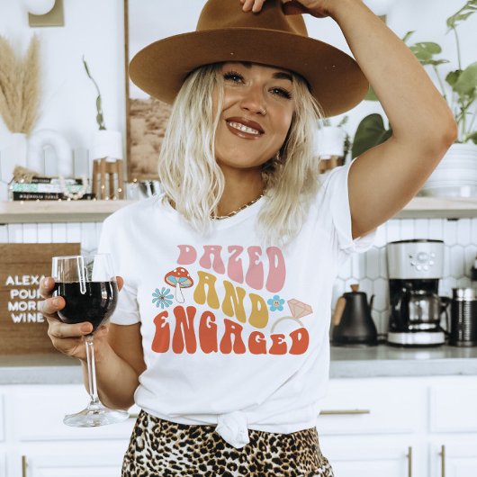 T-shirt de la soirée de bachelorette rasée et enga