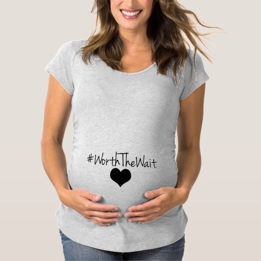 T-Shirt De Maternité En valeur le coeur d'attente