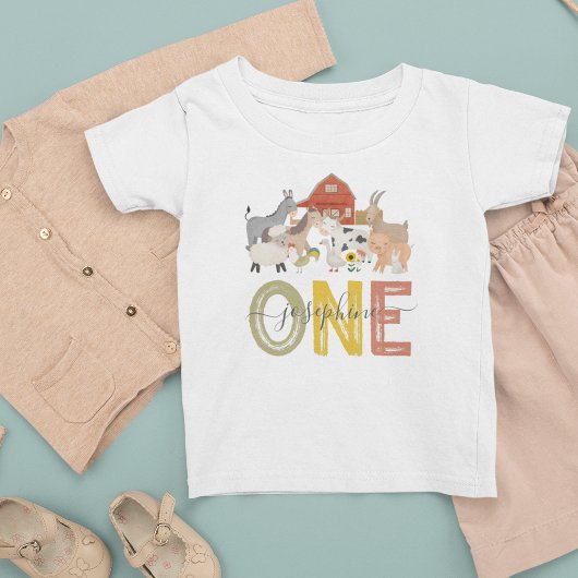 T-shirt de naissance pour bébé avec une cour de fe