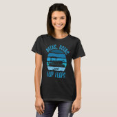 T-shirt Decks Docks And Flip Flops Flatboat Pontoon Captai (Devant entier)