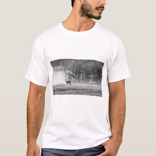 T-shirt Deer in an autumn morning (Devant)