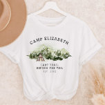T-shirt Dernier Sentier Avant Le Week-End De Bachelorette<br><div class="desc">Ce design présente une belle forêt d'aquarelles. Préparez-vous pour un week-end amusant en montagne avec cette collection!</div>