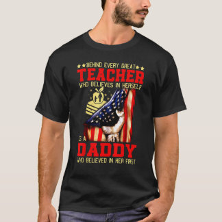 T-shirt Derrière chaque grande enseignante croit en elle-m
