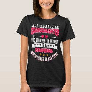 T-shirt Derrière Chaque Petite-Fille Qui Croit En Elle-Mêm