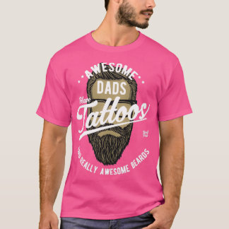 T-shirt Des Draps Étonnants Ont Des Tatouages Et Des Oreil