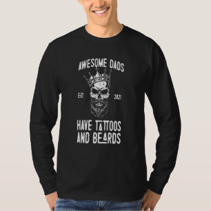 T-shirt Des Draps Étonnants Ont Des Tatouages Et Des Oreil