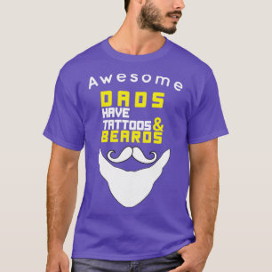 T-shirt Des Draps Étonnants Ont Des Tatouages Et Des Oreil