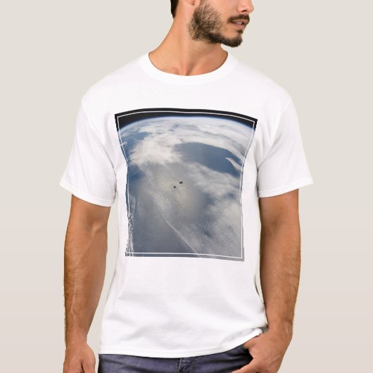 T-shirt Des Petits Satellites Orbitent Au-Dessus D'Une Par (Devant)