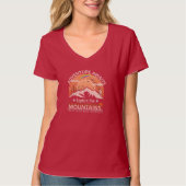 T-shirt Design "Adventure Await-Explore the mountain" (Devant)