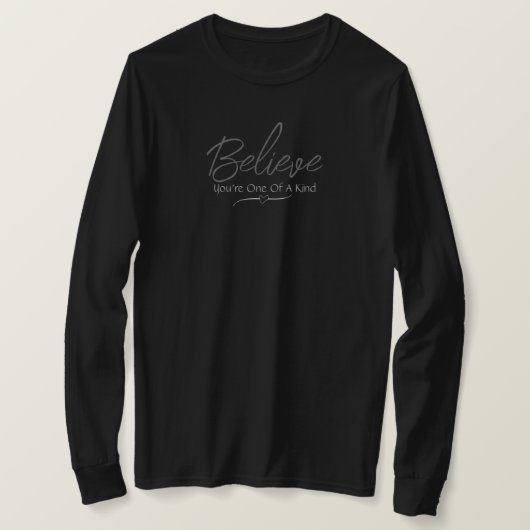 T-shirt Design décontracté avec typographie (Design devant)