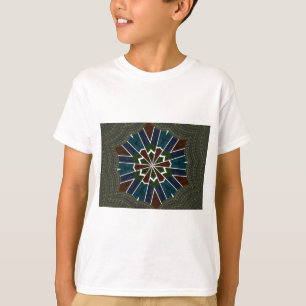 T-shirt Design inspiré de Sari avec détails complexes