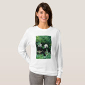 T-shirt Deux pandas mangeant du bambou ensemble, Wolong (Devant entier)