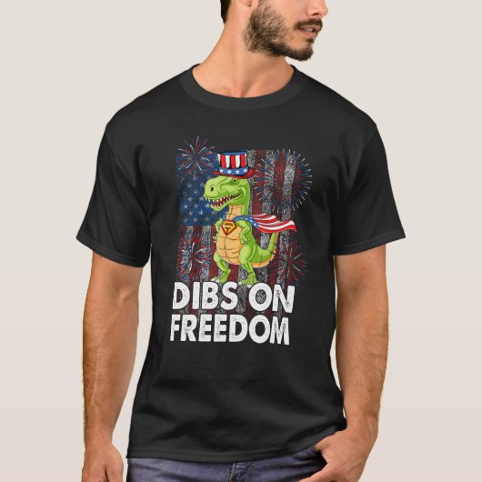 T-shirt Dibs on Freedom Dinosaur 4th of July US Flag Firec (Devant)