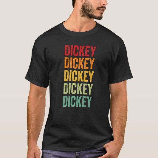 T-shirt Dickey County Dakota Rainbow Text (Devant)