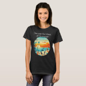 T-shirt Discover the Magic of Sea and Sunset with Friends  (Devant entier)