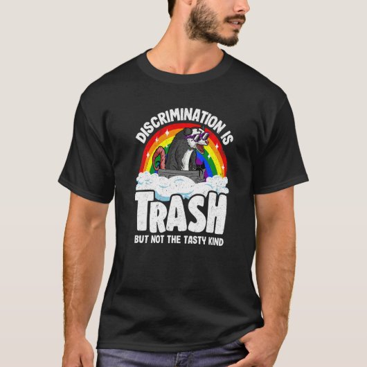 T-shirt Discrimination Is Trash Opossum Rainbow Flag Gay P (Devant)