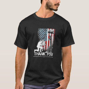 T-shirt Distants Jour commémoratif Drapeau Bots militaires