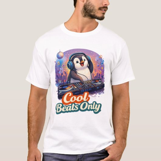 T-shirt DJ Penguin Cartoon – Cool Beats Only (Devant)