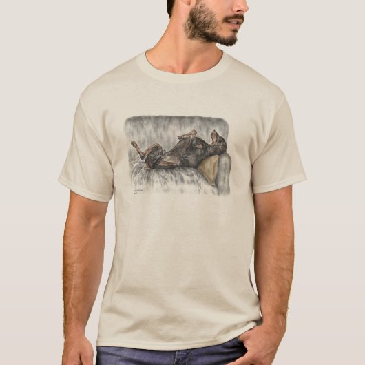 T-shirt Doberman drôle sur Sofa (Devant)
