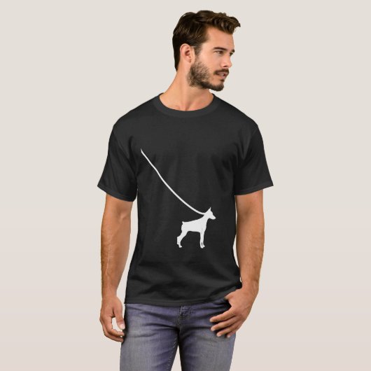 T-shirt Doberman Pinscher Sur Un Poignard En Feuilles Anim (Devant entier)