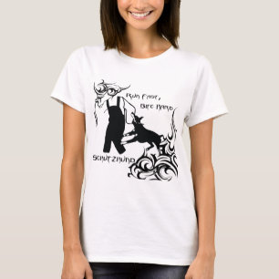 T-shirt Dobermann couru rapidement