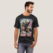 T-shirt Donald Trump Riding Cheval Pompage Poing Dans L'Ai (Devant entier)