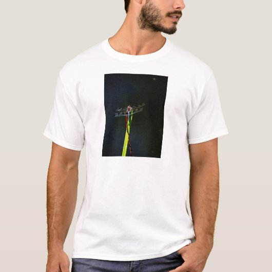 T-shirt Dragonfly bleu et noir sur gazon vert et rouge (Devant)