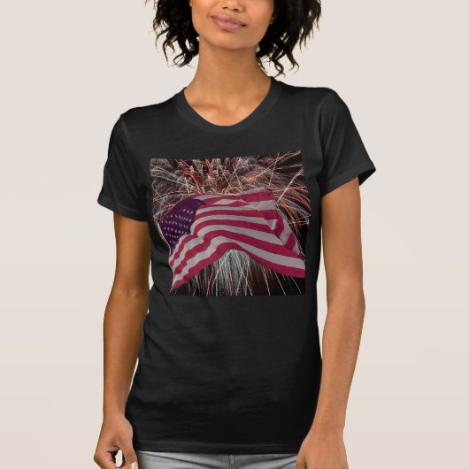 T-shirt Drapeau américain et feux d'artifice (Devant)