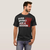 T-shirt Drapeau américain Gun Whisky Beer Freedom (Devant entier)