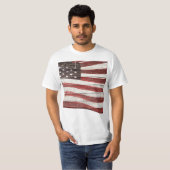 T-shirt Drapeau américain peint sur la texture du bois (Devant entier)