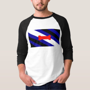 T-shirt Drapeau de la fierté de jeu de chiots de SlipperyJ