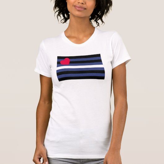 T-shirt Drapeau de la Fierté en cuir (Devant)