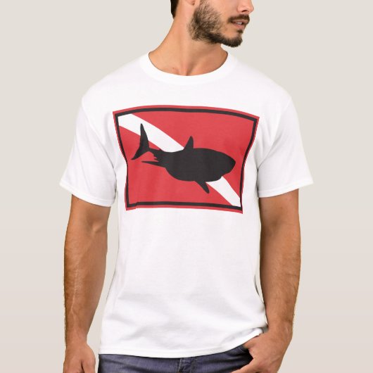 T-shirt Drapeau de plongée de requin (Devant)