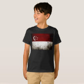 T-shirt Drapeau grunge noir de Singapour (Devant entier)
