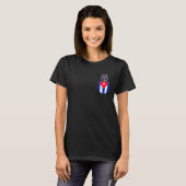 T-shirt Drapeau Norvégien Elkhound Dog Dans Une Poche (Devant entier)
