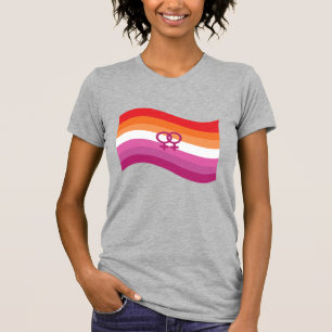 T-shirt Drapeau ondoyant de la fierté de l'amour lesbien a