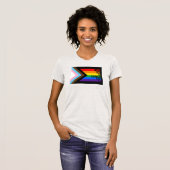 T-shirt Drapeau Progress Pride (Tout le monde est le bienv (Devant entier)