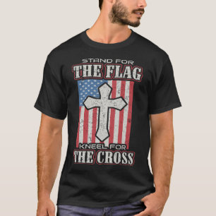 T-shirt Dressez-vous pour le drapeau agenouillez-vous pour