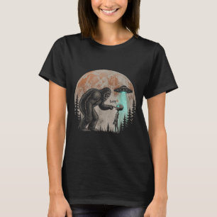 T-shirt Drôle bigfoot alien boop ufo sasquatch rétro lune