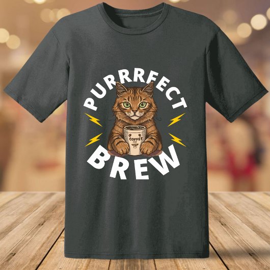 T-shirt Drôle brune Purrfect brasse avec chat et café