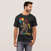 T-shirt Drôle C'est mon anniversaire Bigfoot Sasquatch Par (Devant entier)
