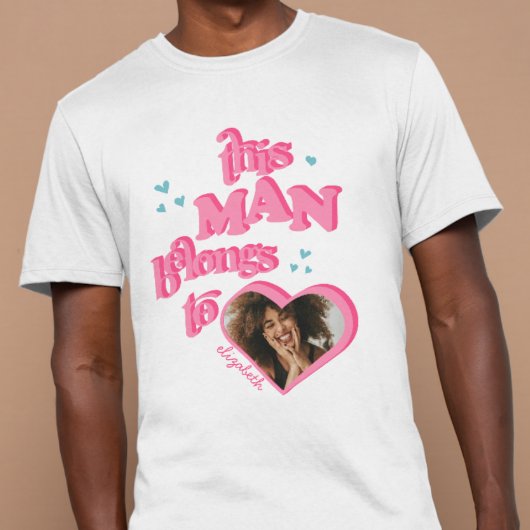 T-shirt Drôle cet homme appartient à GF Heart Photo T-Shir