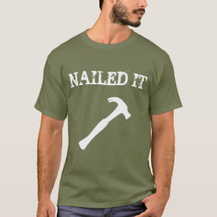 T-shirt Drôle cloué lui