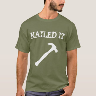T-shirt Drôle cloué lui