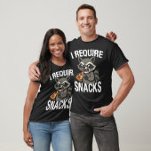 T-shirt drôle de mème d'animal de snacks de racoon (Unisexe)