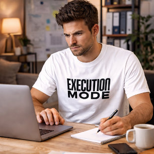T-shirt drôle et sarcastique de mise à distance ém