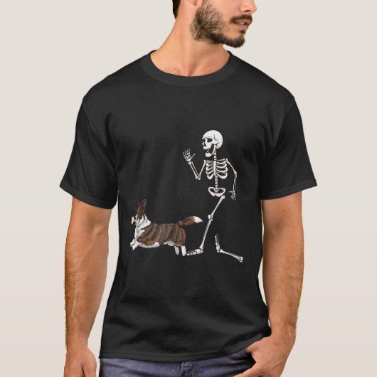 T-shirt Drôle Halloween Cardigan Welsh Corgi Et Skeleton (Devant)