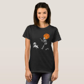 T-shirt Drôle Humour Éffrayant Halloween squelette chasse  (Devant entier)