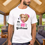 T-shirt Drôle J'Aime Ma Fille CHAUD Photo Personnalisée<br><div class="desc">Vous cherchez une façon unique et amusante de montrer à votre petit ami combien vous souciez de cette Saint-Valentin? Ne cherchez pas plus loin que notre t-shirt 'I Love My psycHOTic Girlfriend' ! Ce tee-shirt élégant et tendance est doté d'un cadre cardiaque mignon et de coeurs roses ludiques, ce qui...</div>